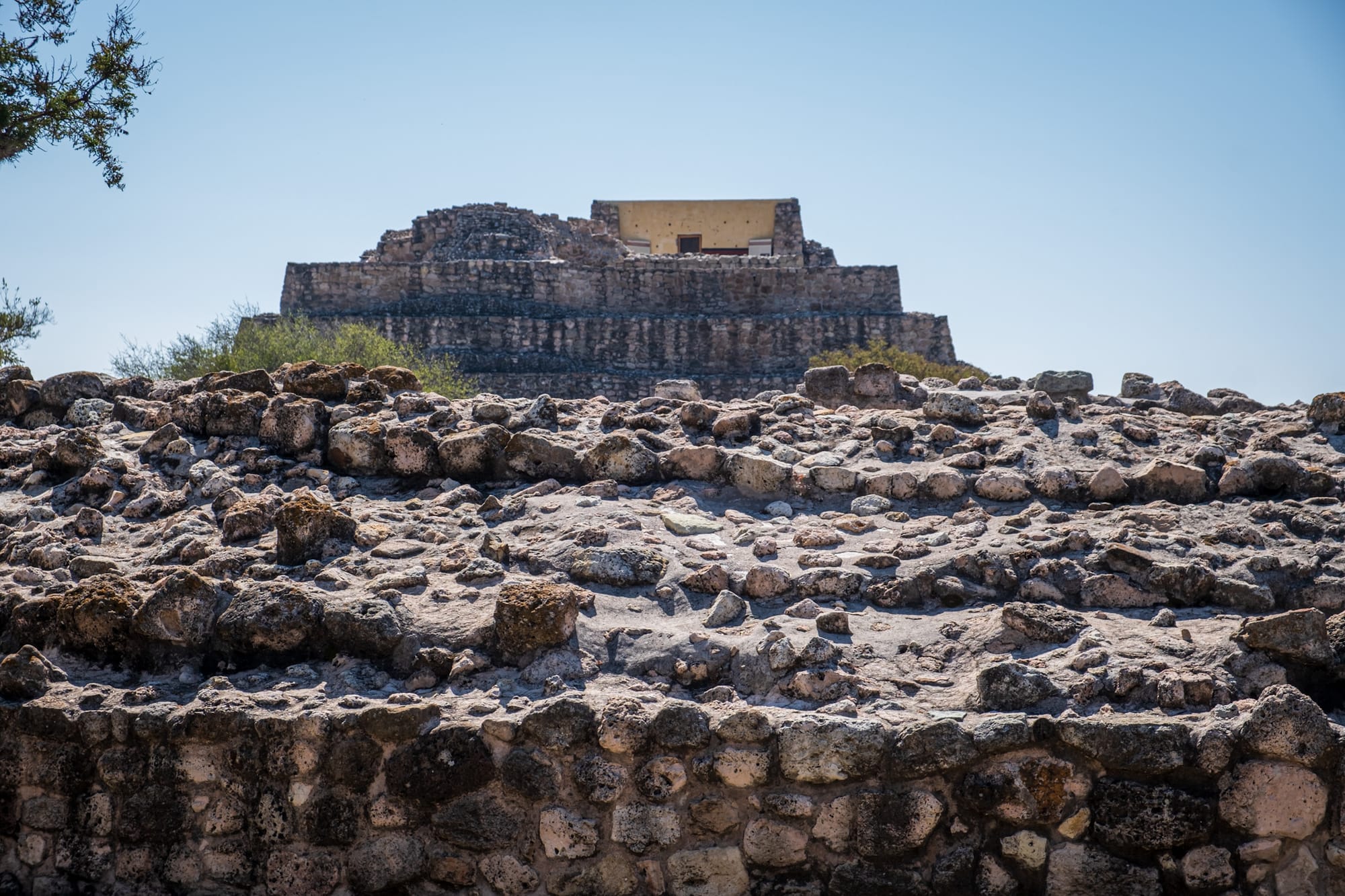 Pyramide à degrés méso-américaine 
