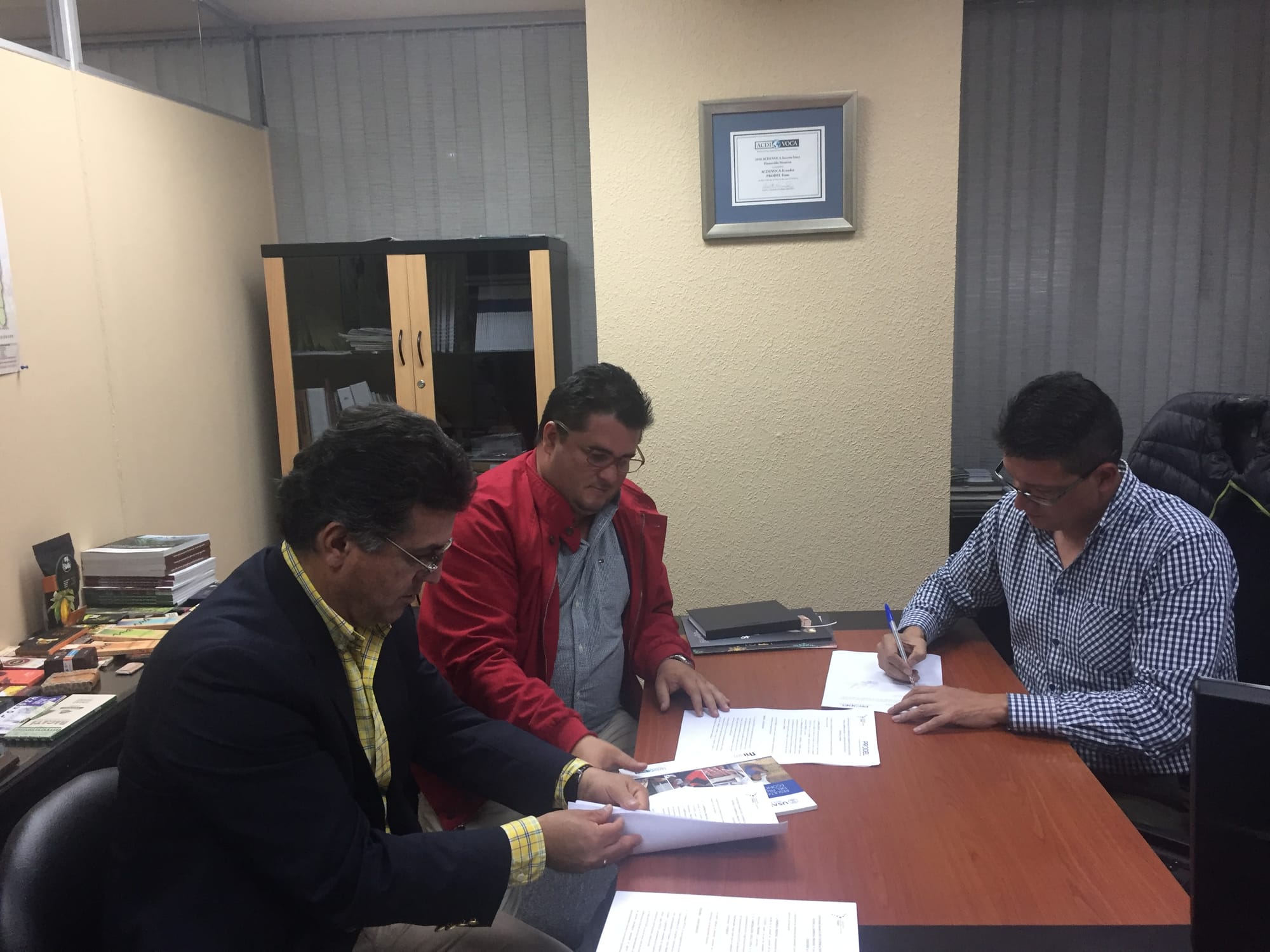 FIRMA CONVENIO DE COOPERACIÓN COSMOS COLOMBIA