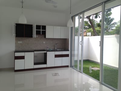 100 MM SLIDING WINDOWS
