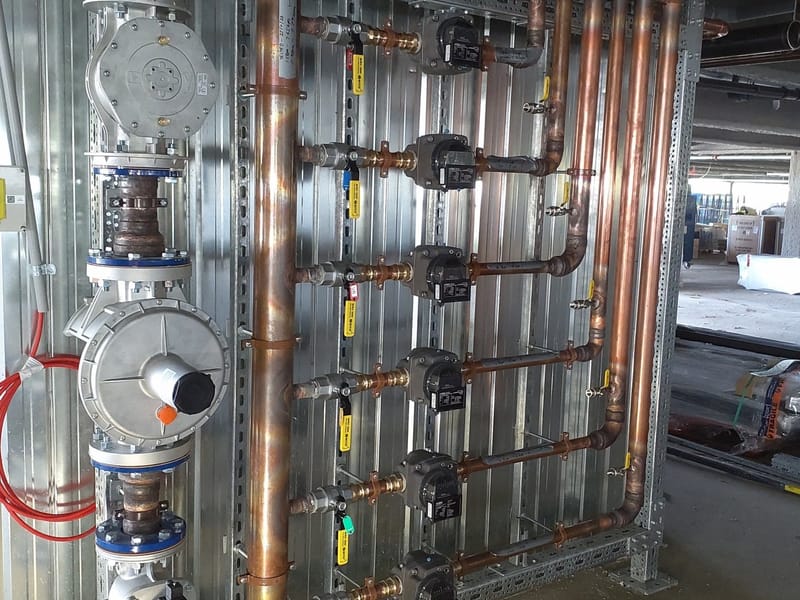 COMMERCIAL &amp; RETAIL