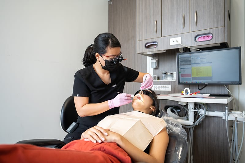 How Same Day Dental Bridges An Affordable Option For Restoring Lost Teeth?
