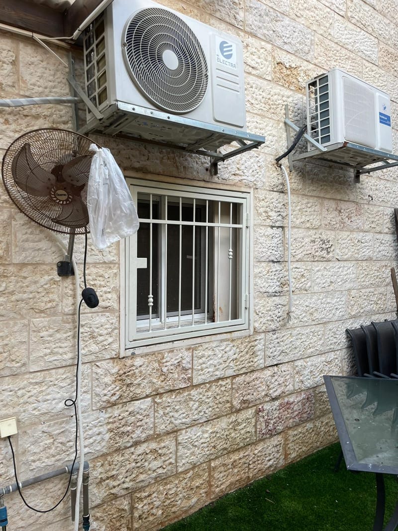 סורגים ישרים / בטן לחלונות 