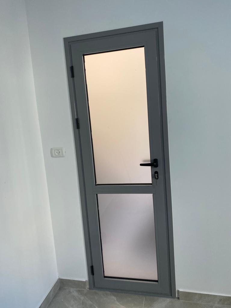 דלתות אלומיניום 