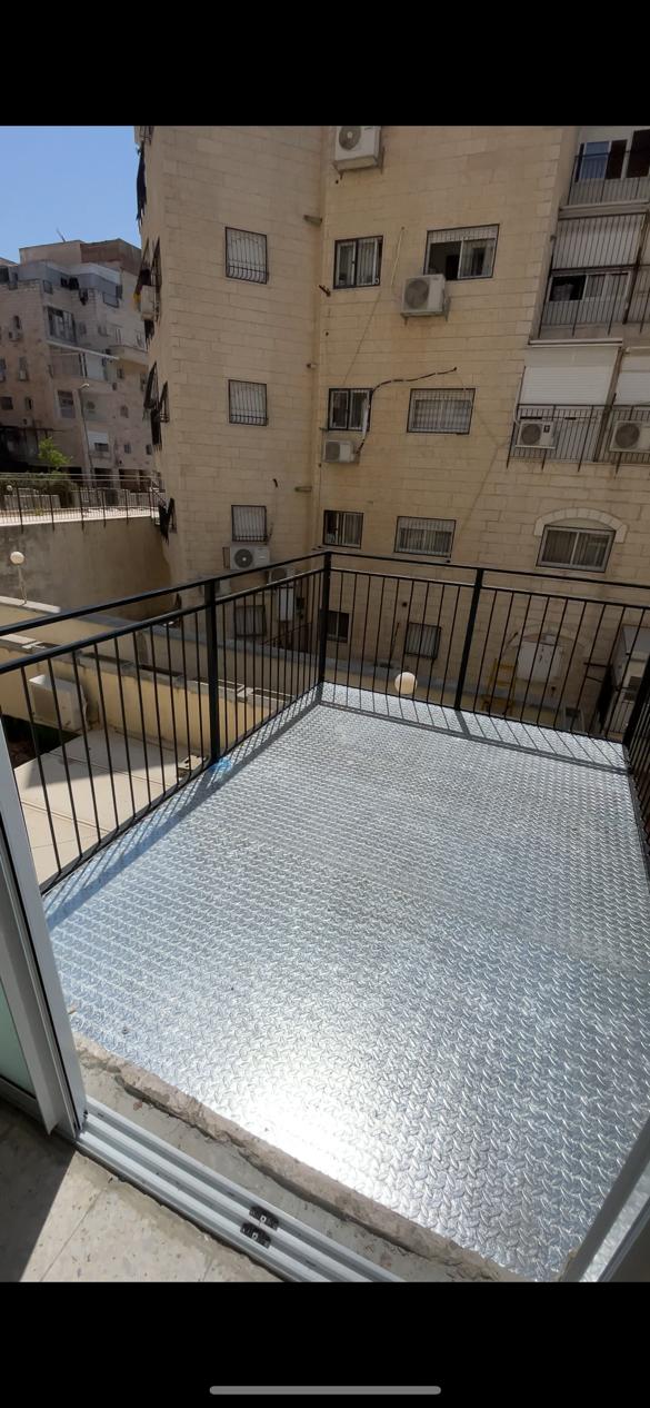 מרפסות מברזל 