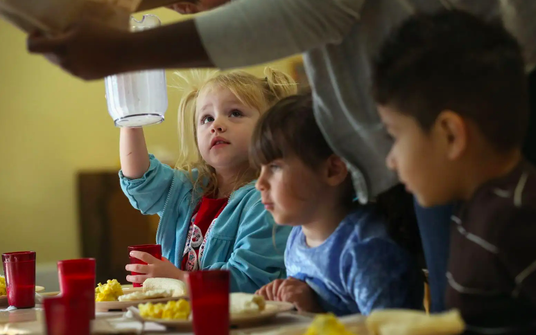 Le 31 Août 20213 - Programme universel d’alimentation scolaire Québec « aurait les moyens de financer ça », selon une étude