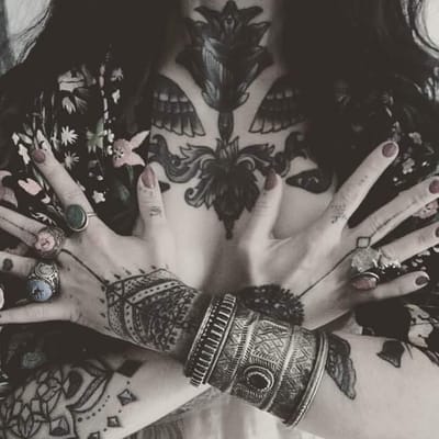 شِفاهُ روما - يوسف نصّر .