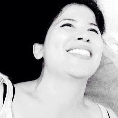 الــقهوة - حنـان منــصور .