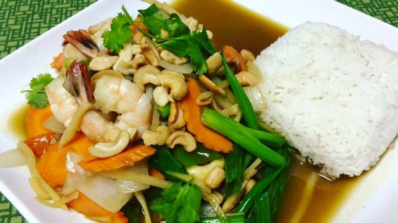 Cashew nut stir fry