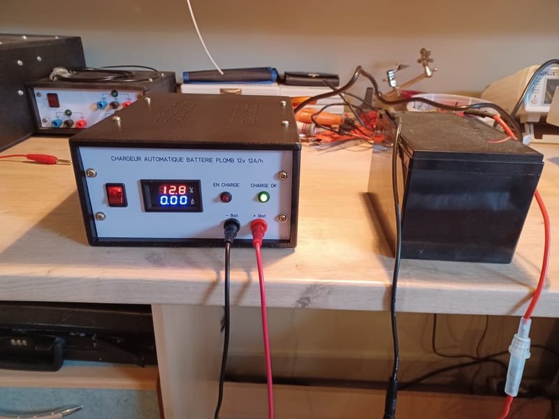 Chargeur de batterie automatique