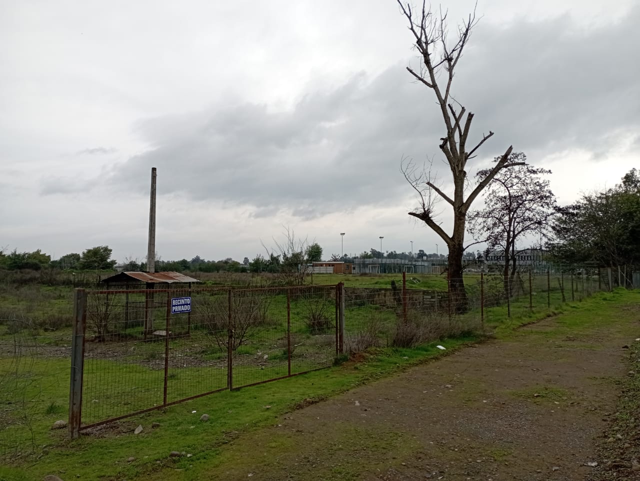 Se Vende Terreno de 18.000 m2 en borde de Rivera del Rio Claro, en Talca, Región del Maule
