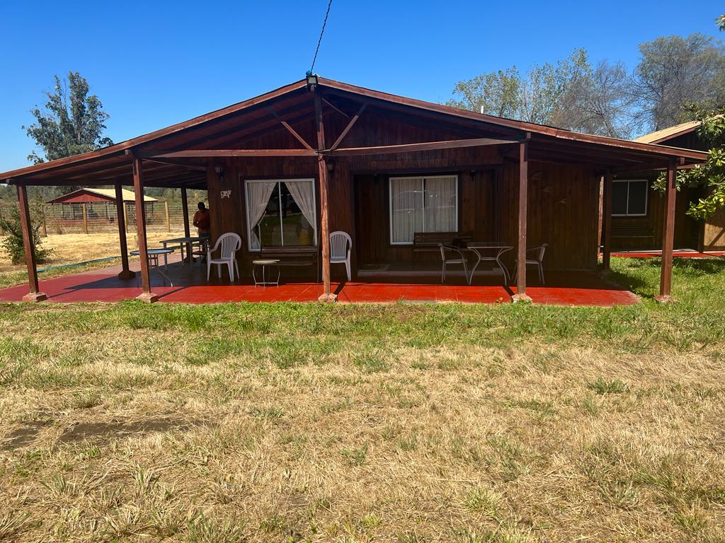 Se vende parcela de agrado con cabaña y piscina en Región del Maule
