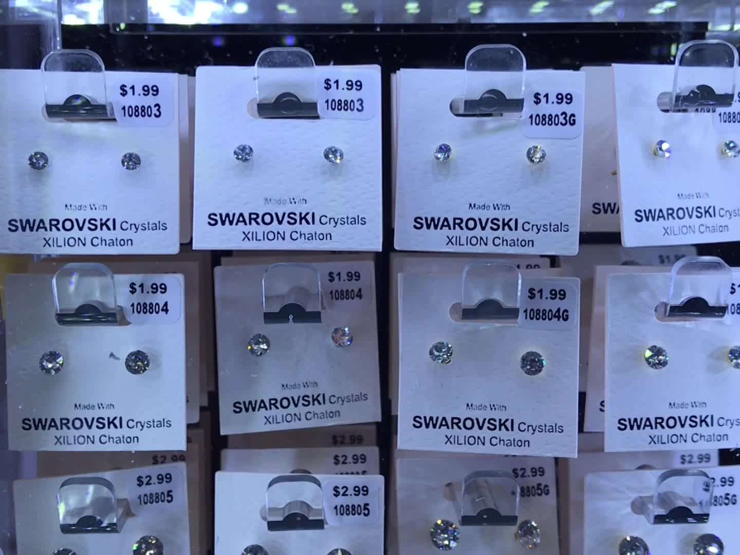 <Eyelashes ………….…Earrings……………Bracelets>