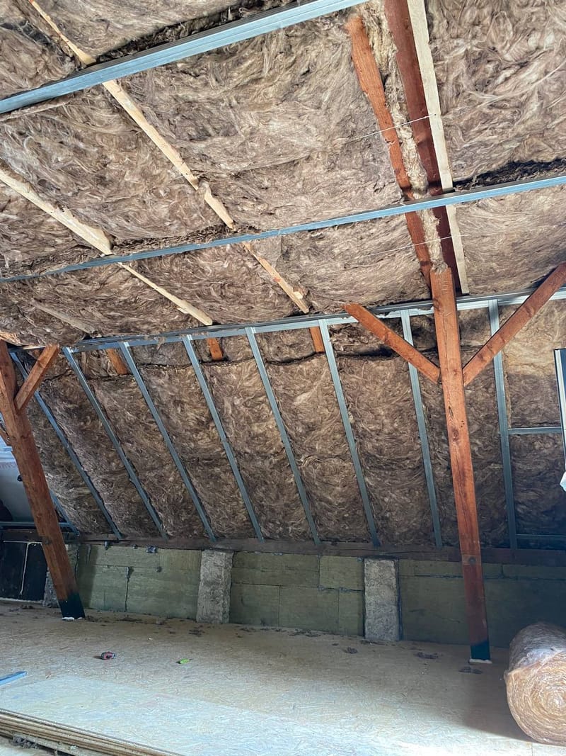 Jak izolovat šikmou střechu