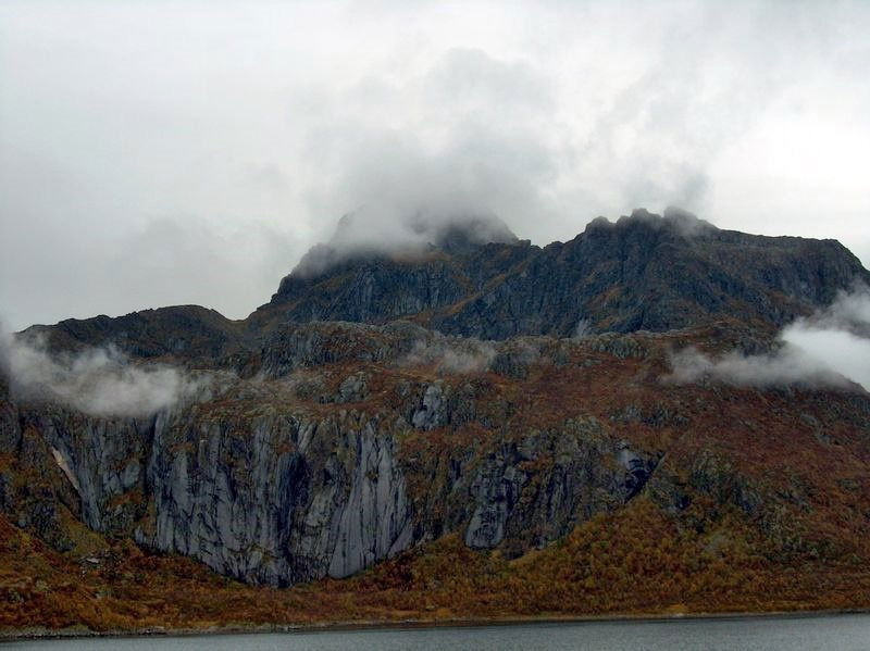 Fallvika under Merrafallet i Raftsundet, Hadsel s.