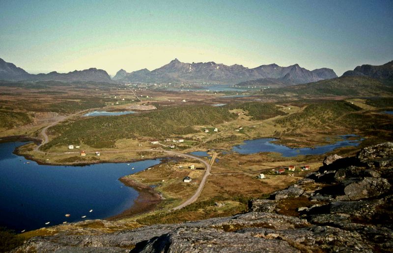 Verhalsan (lang åsrygg) i Jørnfjorden. Bø s.