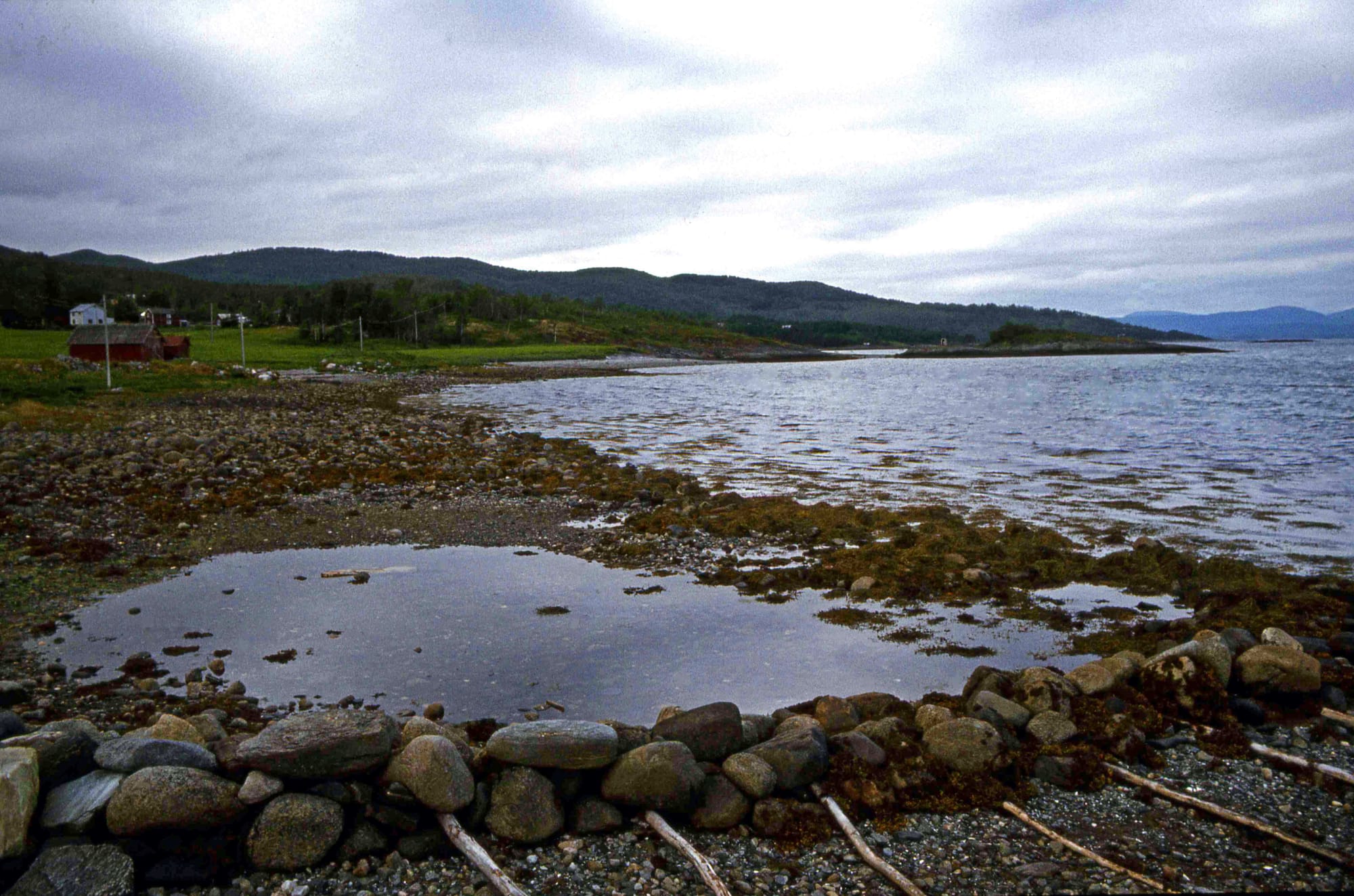 Hekkelstrand med lunnar. Ballangen s.