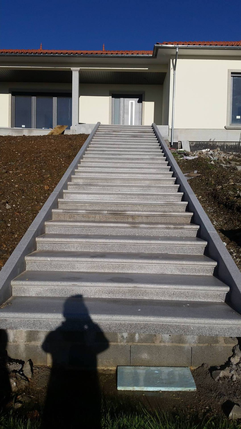 Escadarias e estatuas