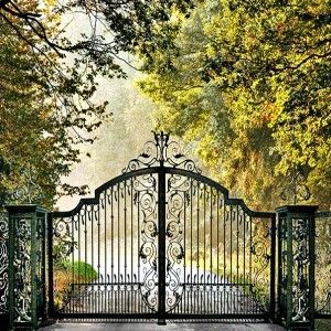 Kerítés és kapu