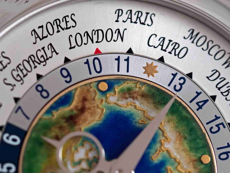 Réplique Montre Patek Philippe Grand Complications World Time Cloisonné Ref. 5131/1P Platinum La Revue