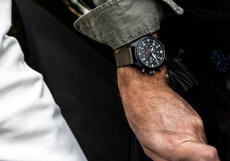 Guide des réplique montres IWC Pilot TOP GUN Ceratanium Chronographe en édition limitée