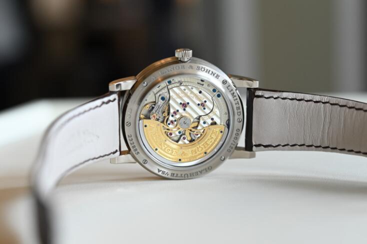 Réplique Montre A. Lange & Söhne Lange 1 Perpetual Salmon 18K Or Rose Cadran 41.9mm 345.056