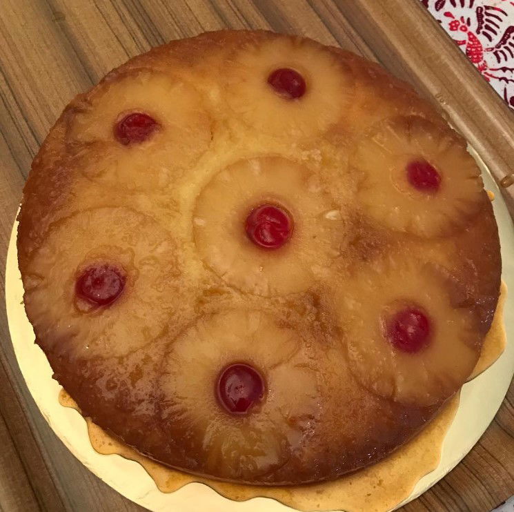 Pineapple Upside Down Cake (C051)
