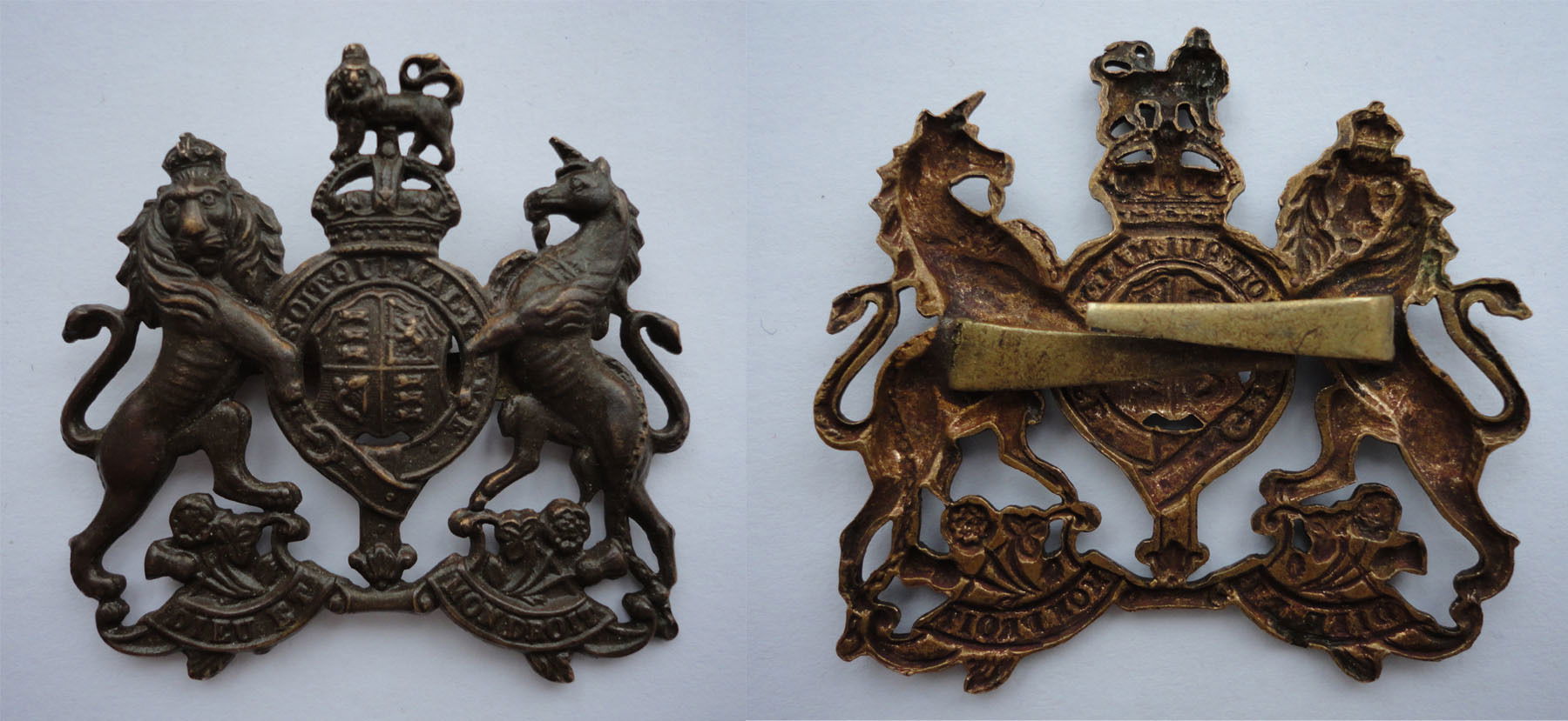 Royal Arms Cap Badge as worn by Officers of 16th West Riding Volunteers/2nd VB 1916 to 1919.