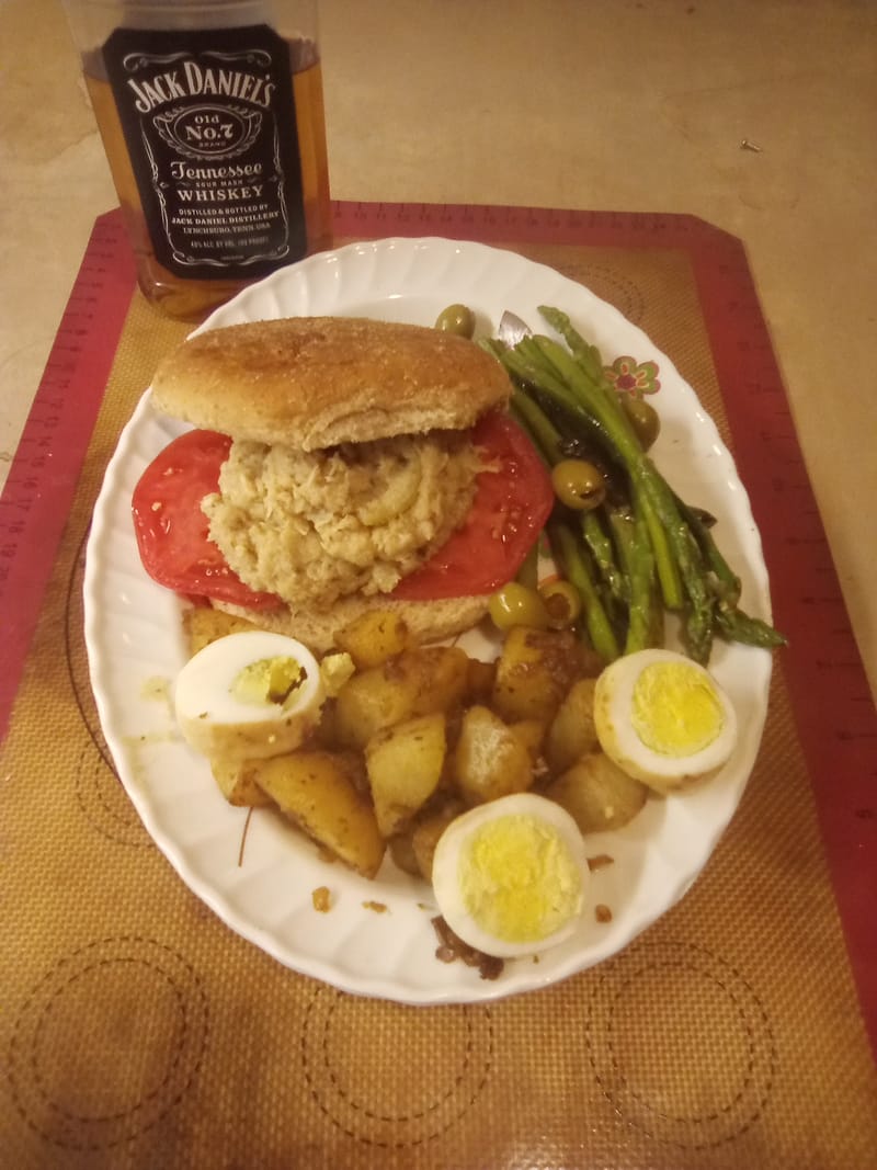 Lemon-Lime Chicken Sandwich meal