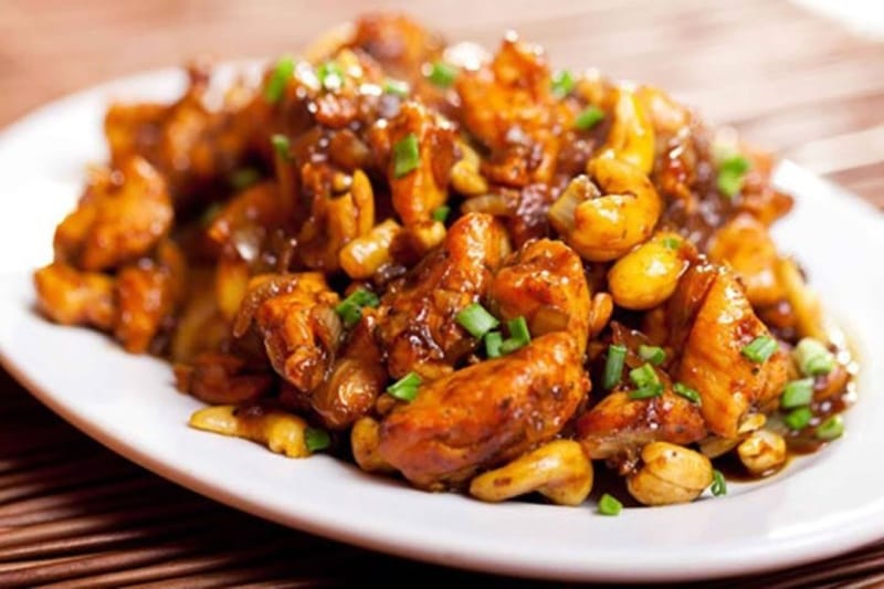 Gai Phad Med Mamuang