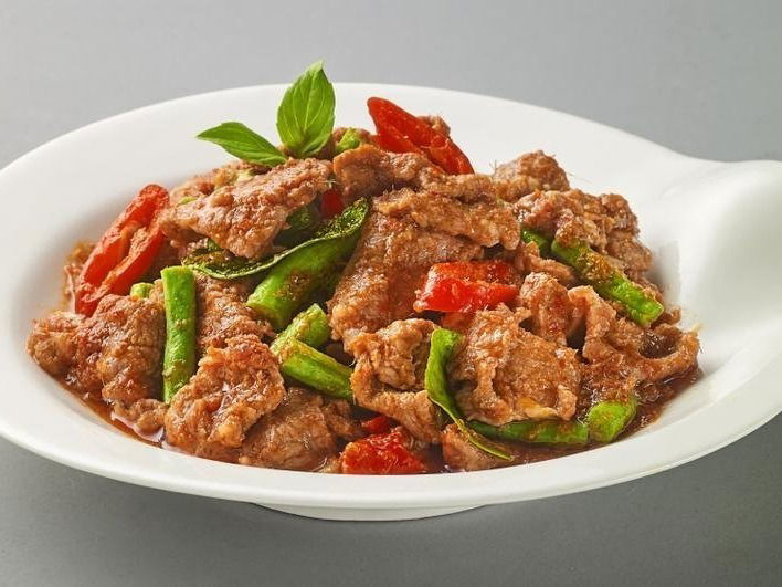Phad Prik Gaeng Nua