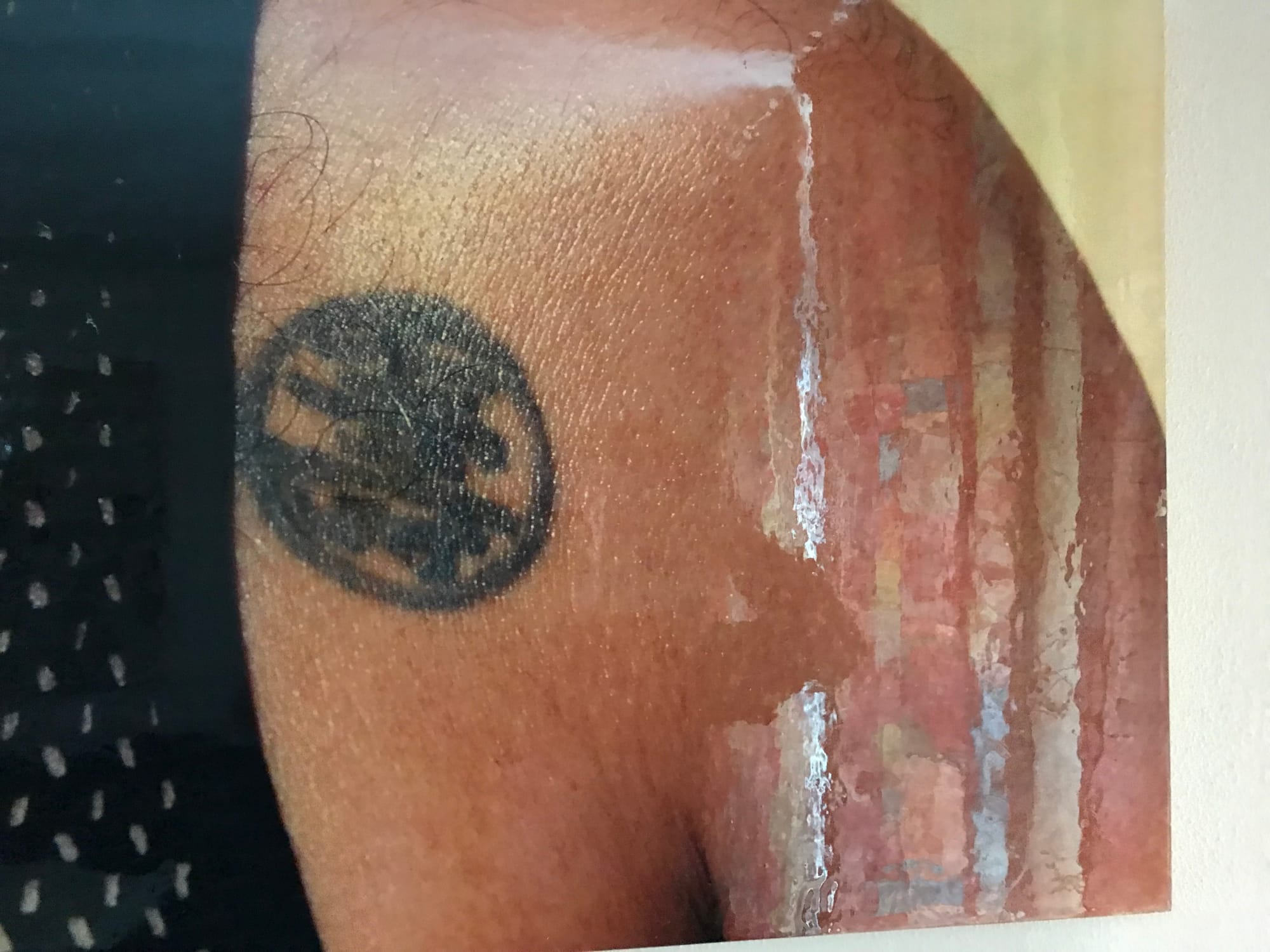 Selfie (Tattoo -Good Life) - 2015 foto/epoxy op paneel