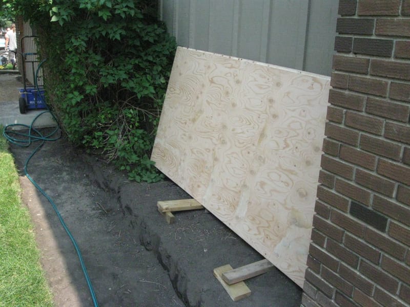 FENCE & SIDEWALK REPAIR