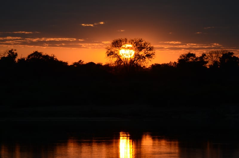 Le soir, le matin, la nuit
