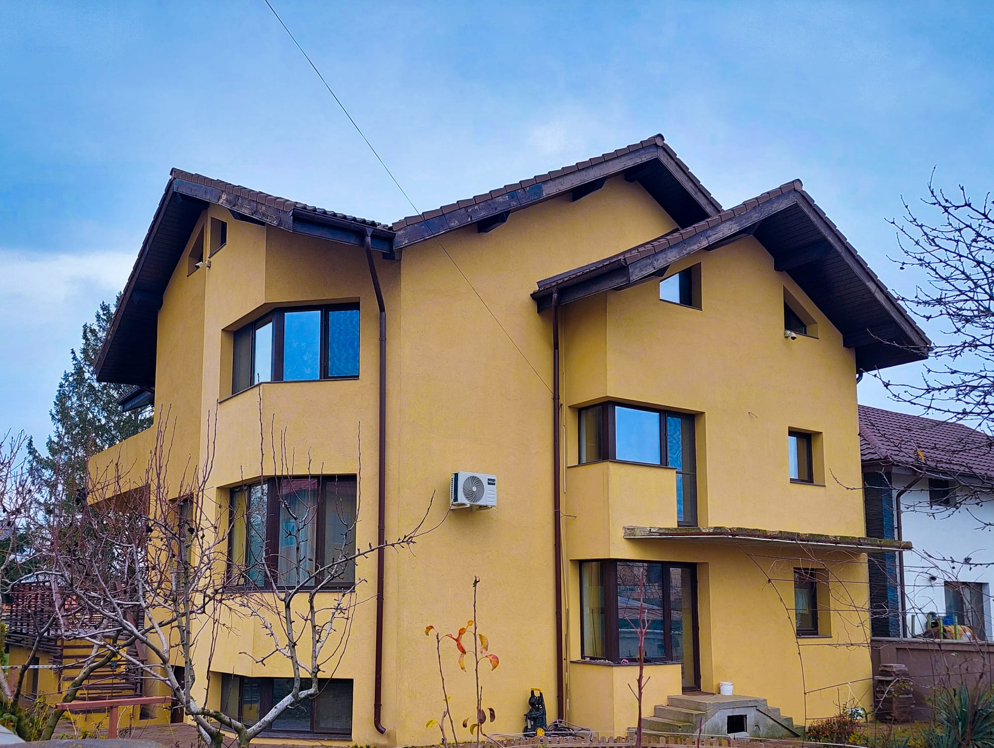 Locuință unifamilială D+P+1E+M