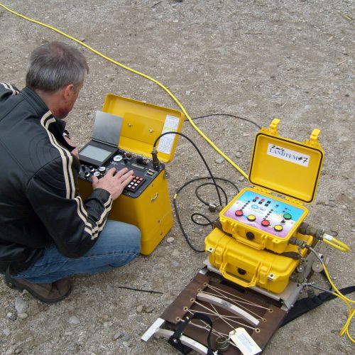 ESTUDIOS GEOLOGICOS Y GEOFISICOS