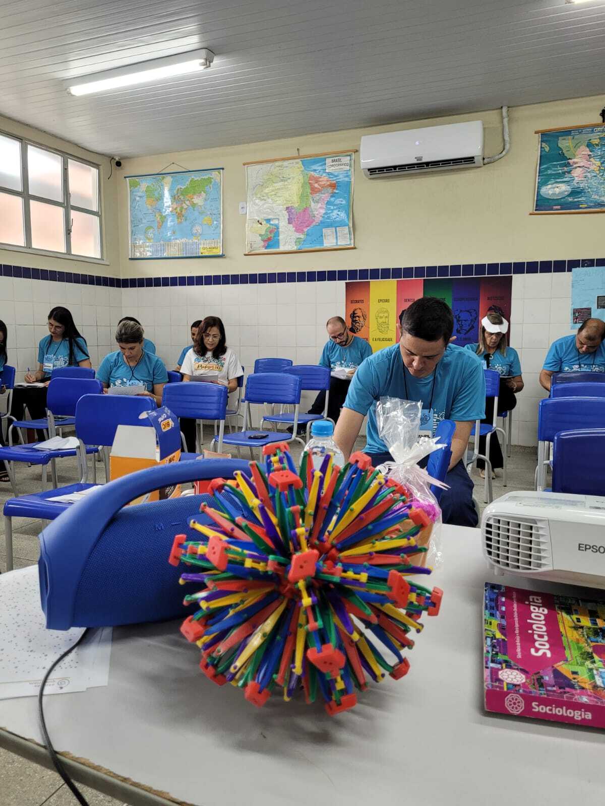 Palestra: Criatividade de todos nós - 8° FECINTEC do C. E. Prefeito Anfilófio Fernandes, na cidade de Umbaúba - - Maio de 2024