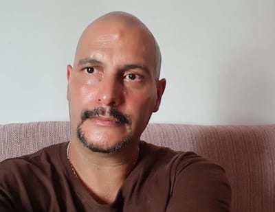 NÄR ORDET EJ RÄCKER TILL.