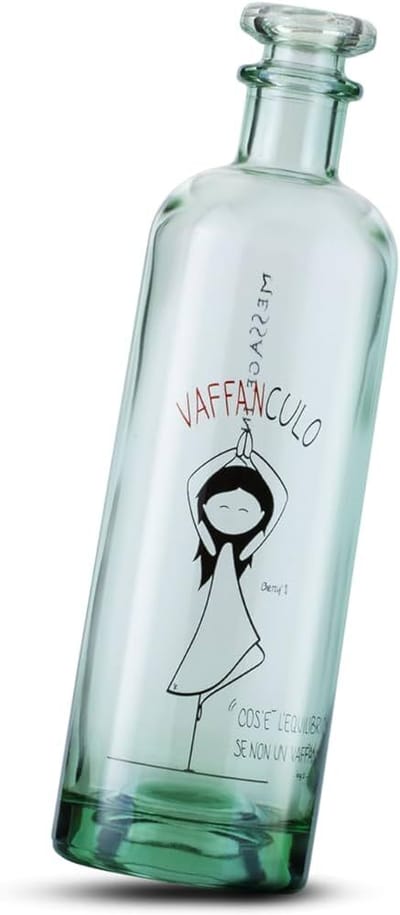 VACKERT UTANPÅ MEN TOMT INUTI