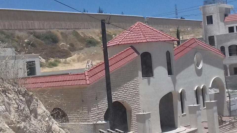 مجموعه من مظلات القرميد 