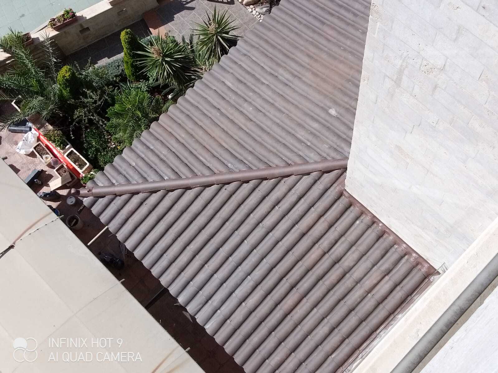 مجموعه من مظلات القرميد 