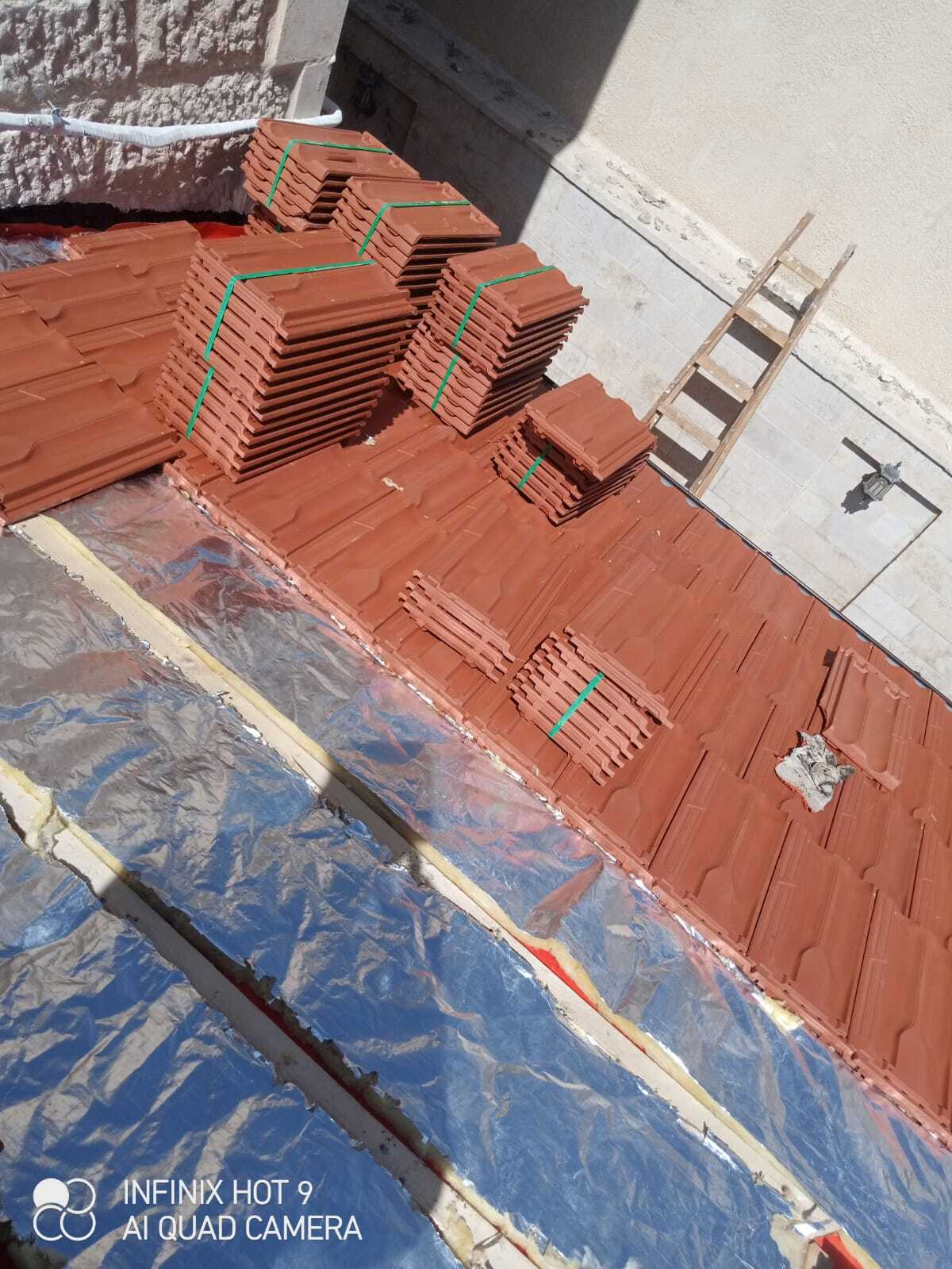 مجموعه من مظلات القرميد 