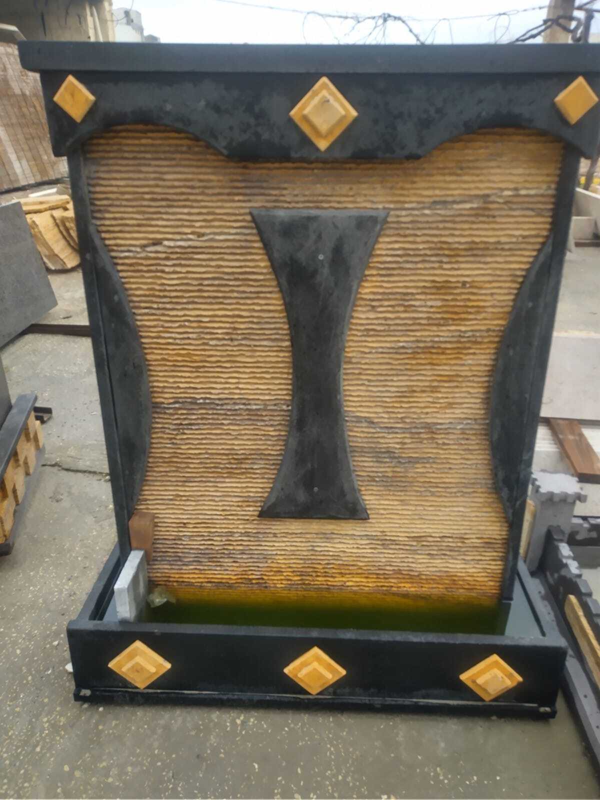 مجموعه من الباربكيو وشلالات