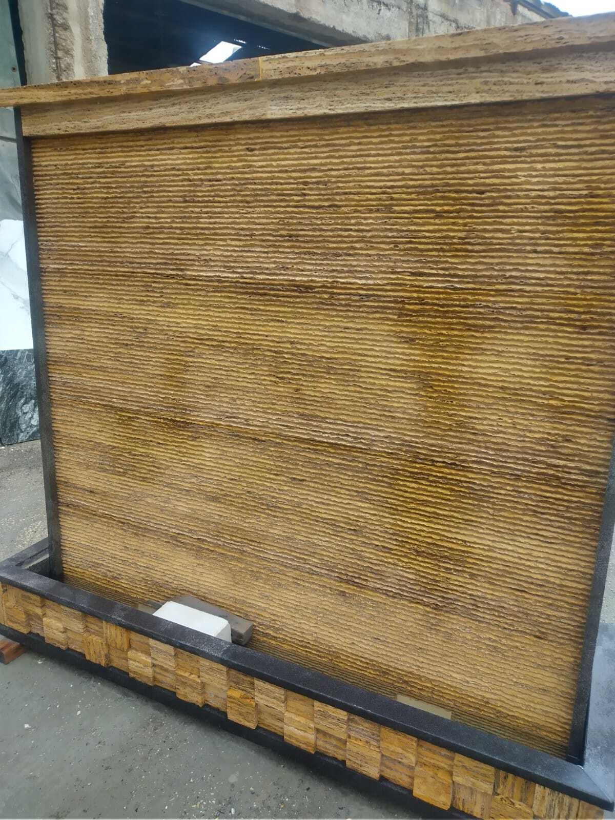 مجموعه من الباربكيو وشلالات