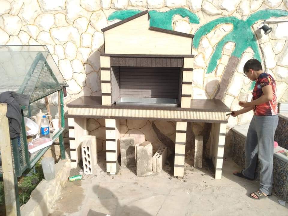 مجموعه من الباربكيو وشلالات