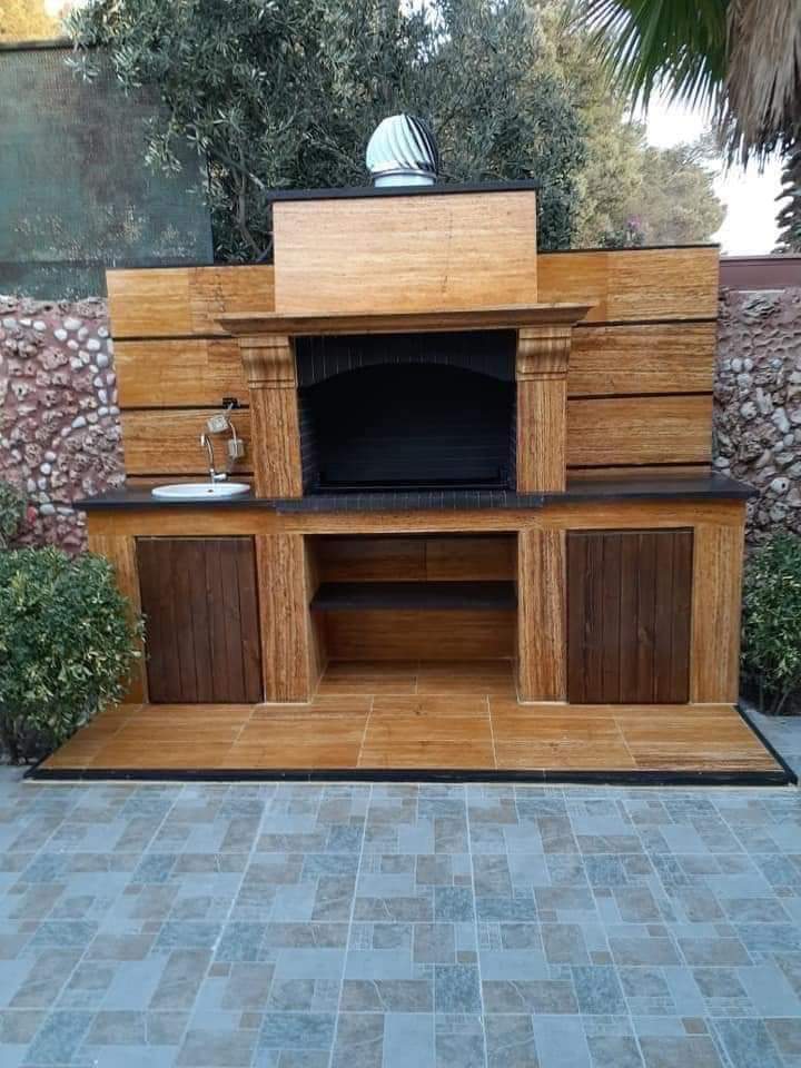 مجموعه من الباربكيو وشلالات