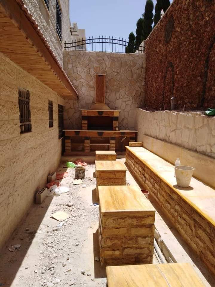 مجموعه من الباربكيو وشلالات