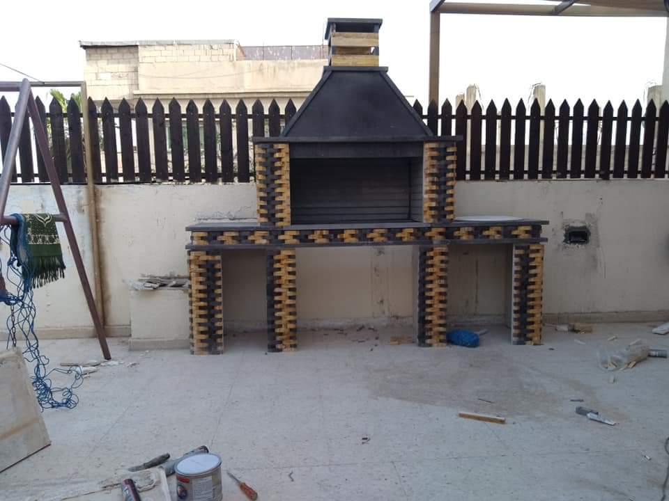 مجموعه من الباربكيو وشلالات