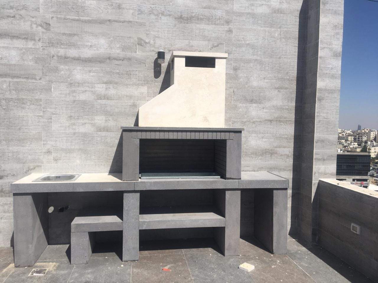 مجموعه من الباربكيو وشلالات