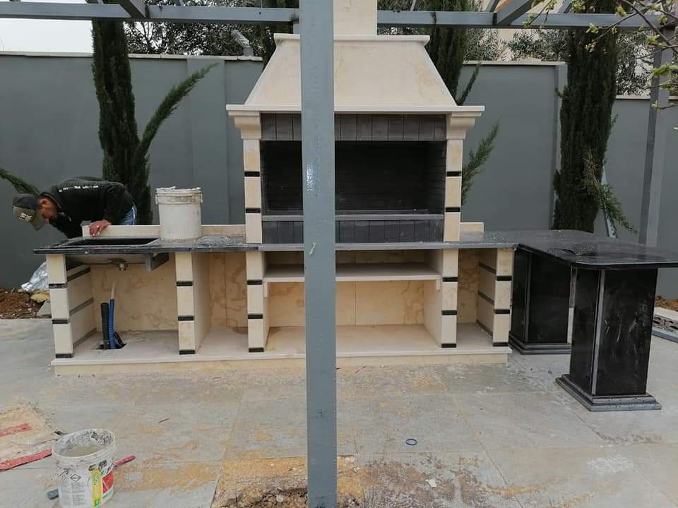 مجموعه من الباربكيو وشلالات