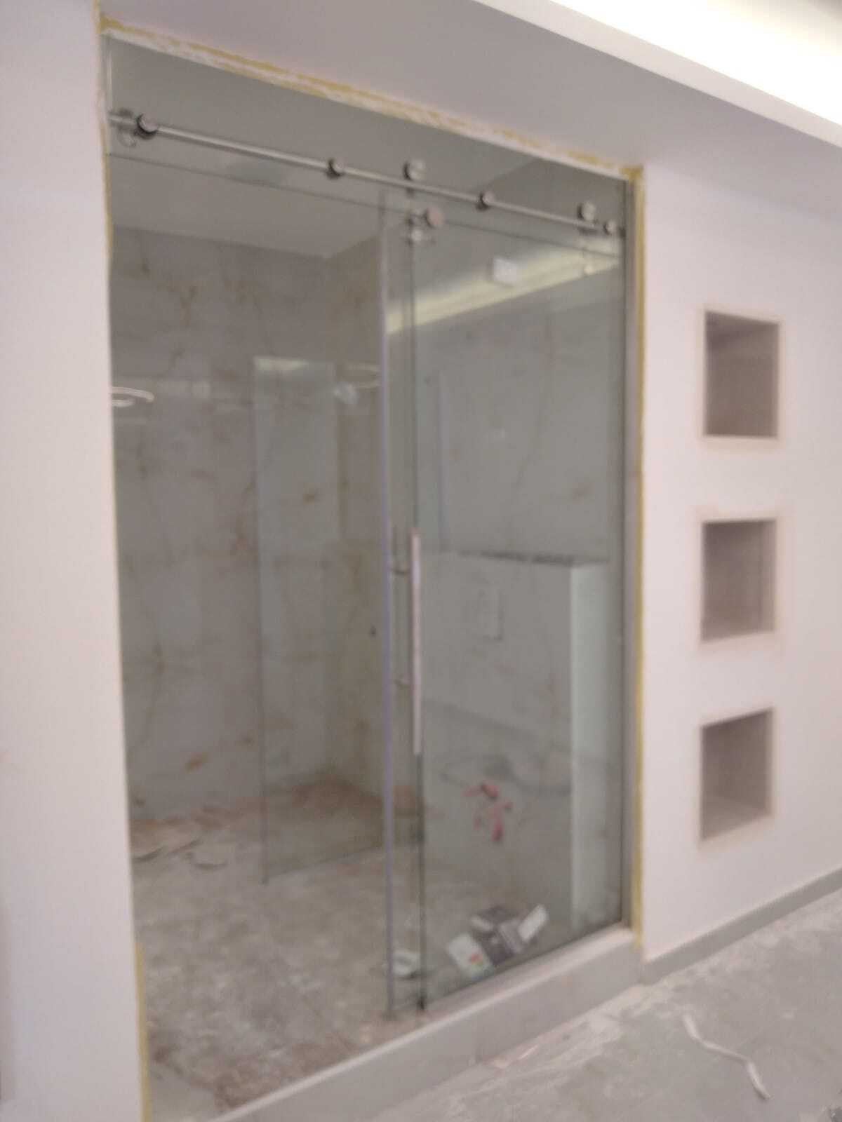 "استمتع بتحفة الفن في كل ركن من أركان حمامك مع تصميماتنا الرائعة." ديكورات حمامات المودرن و اكسسواراتها .